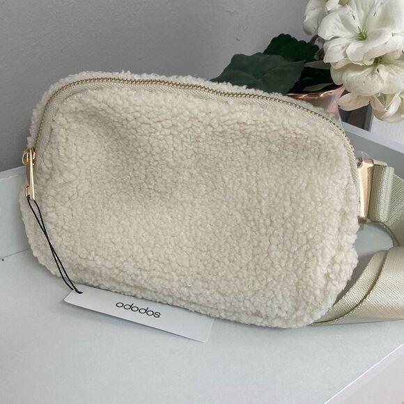 Ododos Fleece Mini Belt Bag in Ivory NWT - Picture 1 of 7